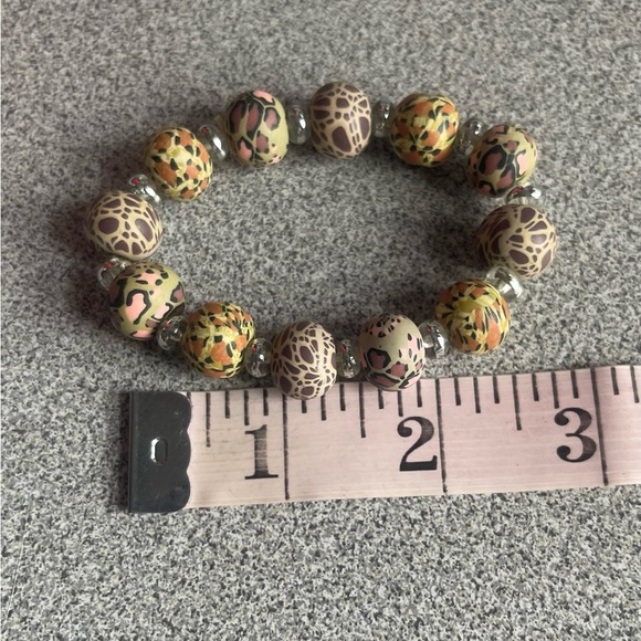 Spotted Beads Stretch Bracelet - Picture 4 of 5